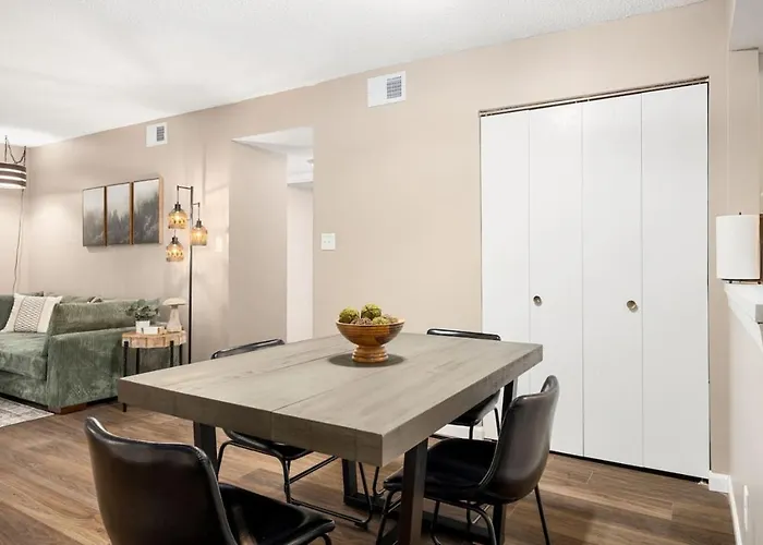 Whispering Willow Retreat 2bd 2ba Nature Oasis * Peoria