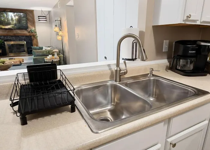 Holiday home Whispering Willow Retreat 2bd 2ba Nature Oasis *